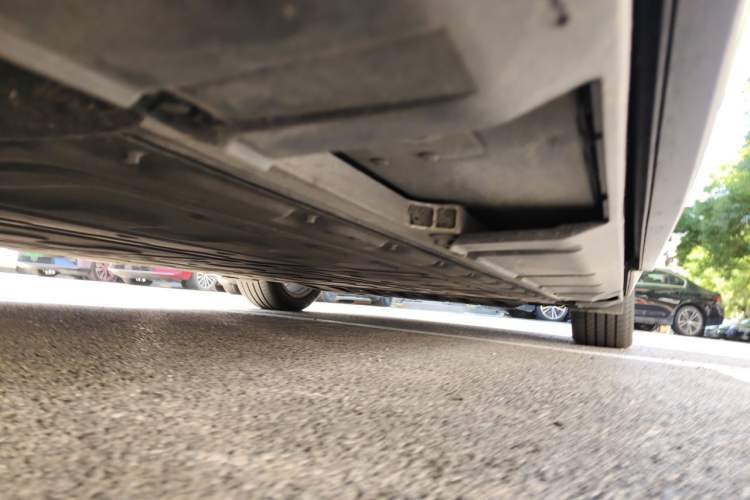 Used XPeng X9 2025 740 Ultra-Long Range Max Chassis Front Left