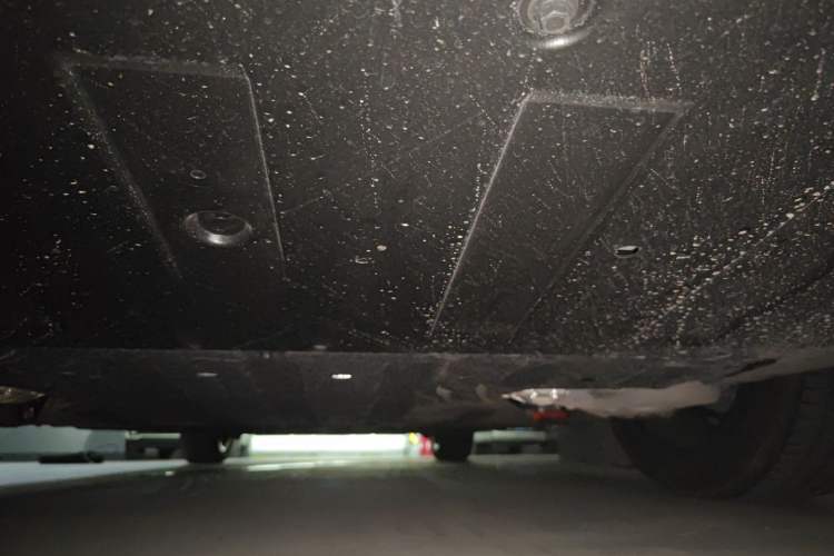 Used XPeng X9 2025 740 Ultra-Long Range Max Chassis Rear