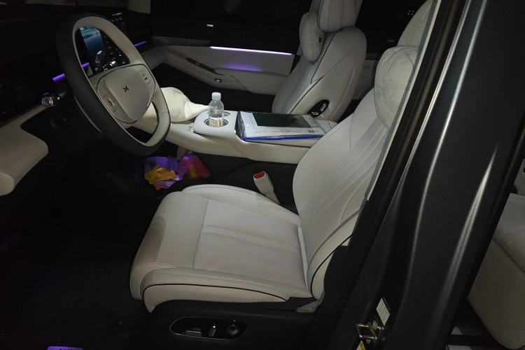 Used XPeng X9 2025 740 Ultra-Long Range Max Left Front Seat