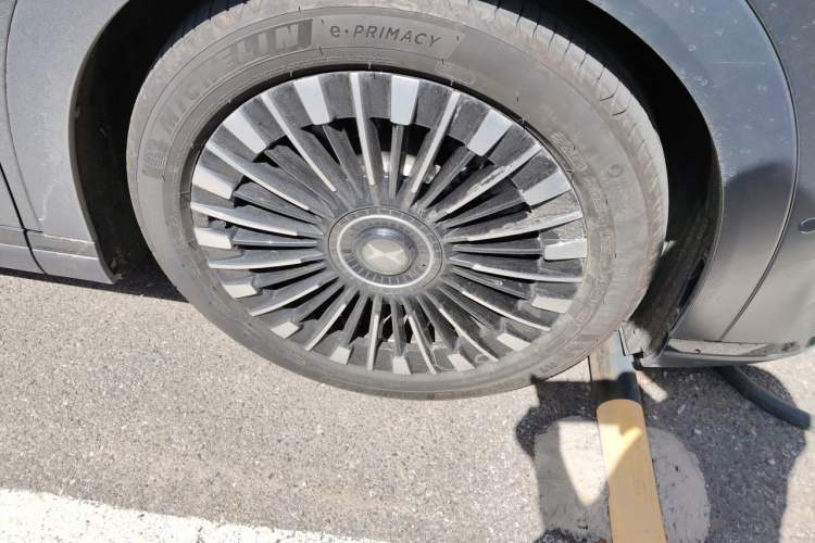 Used XPeng X9 2025 740 Ultra-Long Range Max Right Front Wheel Hub