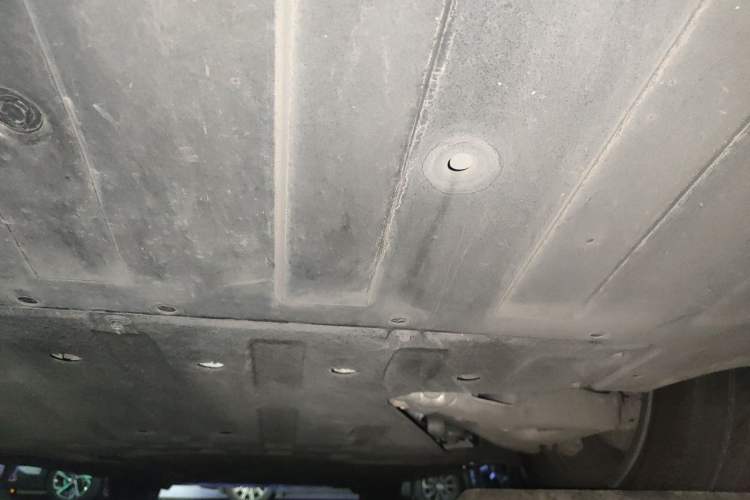 Used XPeng X9 2025 740 Ultra-Long Range Max Chassis Rear