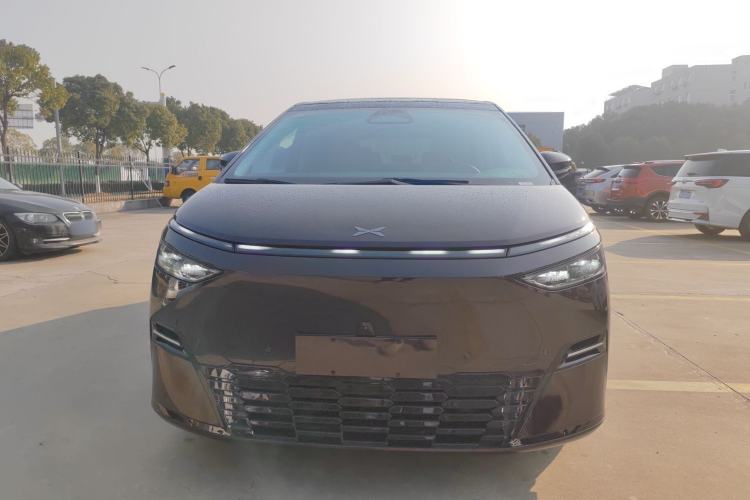 Used XPeng X9 2025 650 Long-Range Max Front