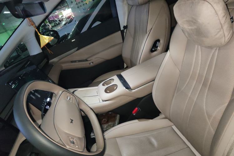 Used XPeng X9 2025 740 Ultra-Long Range Max Left Front Seat