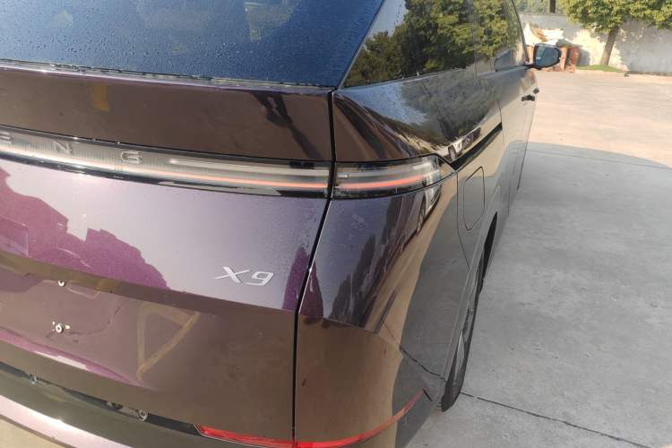 Used XPeng X9 2025 650 Long-Range Max Right Rear Taillight
