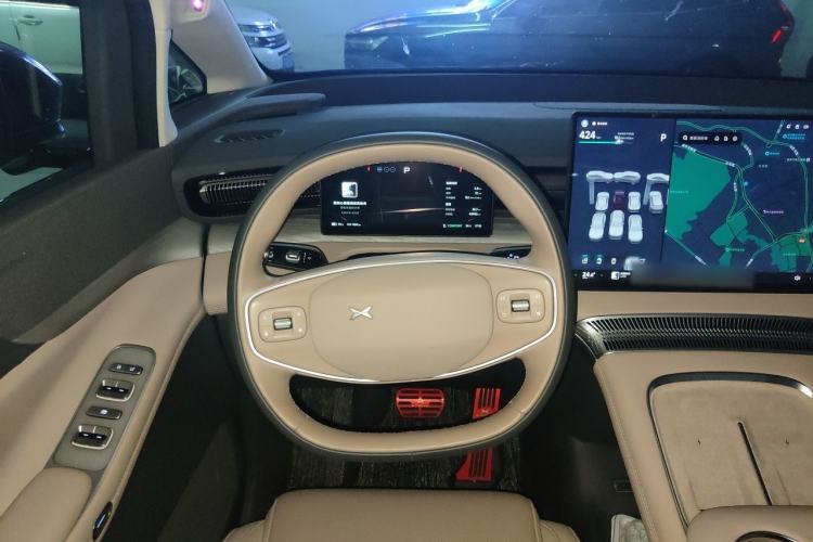 Used XPeng X9 2025 740 Ultra-Long Range Max Steering Wheel