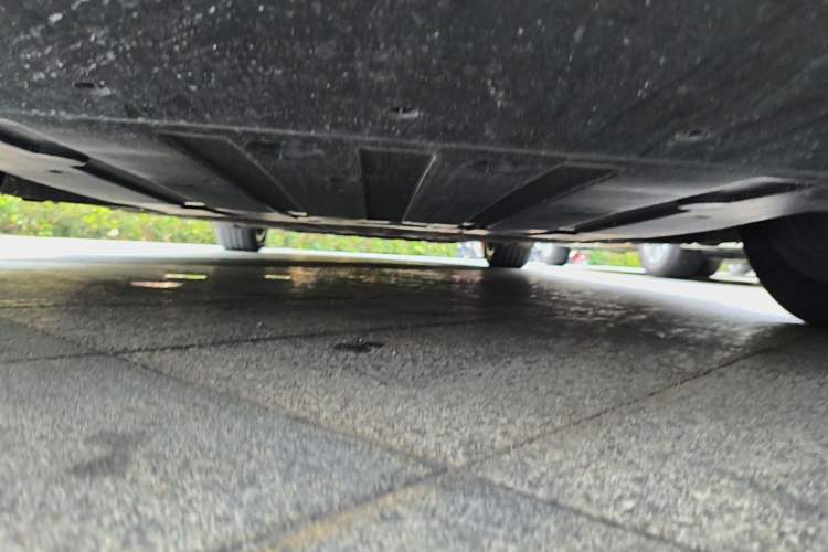 Used XPeng X9 2025 740 Ultra-Long Range Max Chassis Front