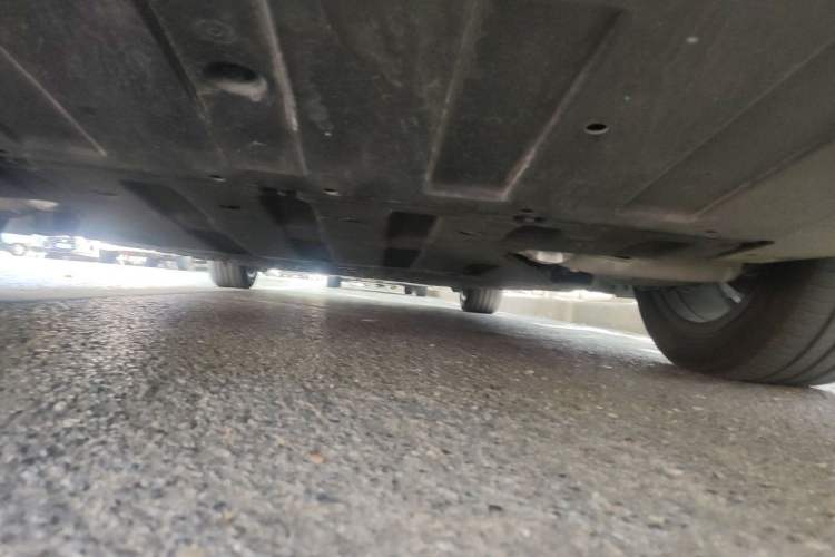 Used XPeng X9 2025 650 Long-Range Max Chassis Rear