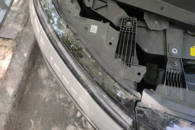 Used XPeng X9 2025 650 Long-Range Max Engine Bay Right