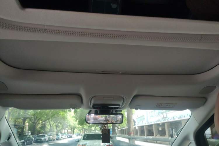 Used XPeng X9 2025 650 Long-Range Max Headliner