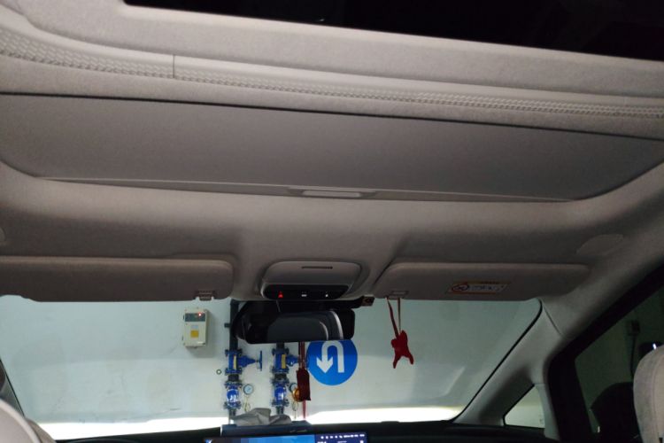 Used XPeng X9 2025 740 Ultra-Long Range Max Headliner