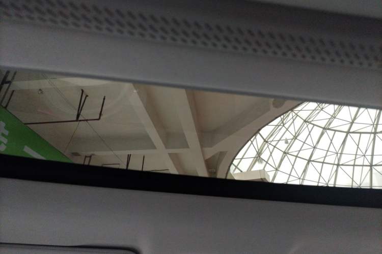 Used XPeng X9 2025 650 Long-Range Max Headliner