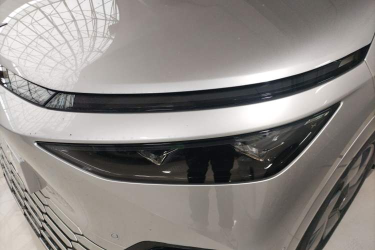 Used XPeng X9 2025 650 Long-Range Max Left Front Headlight