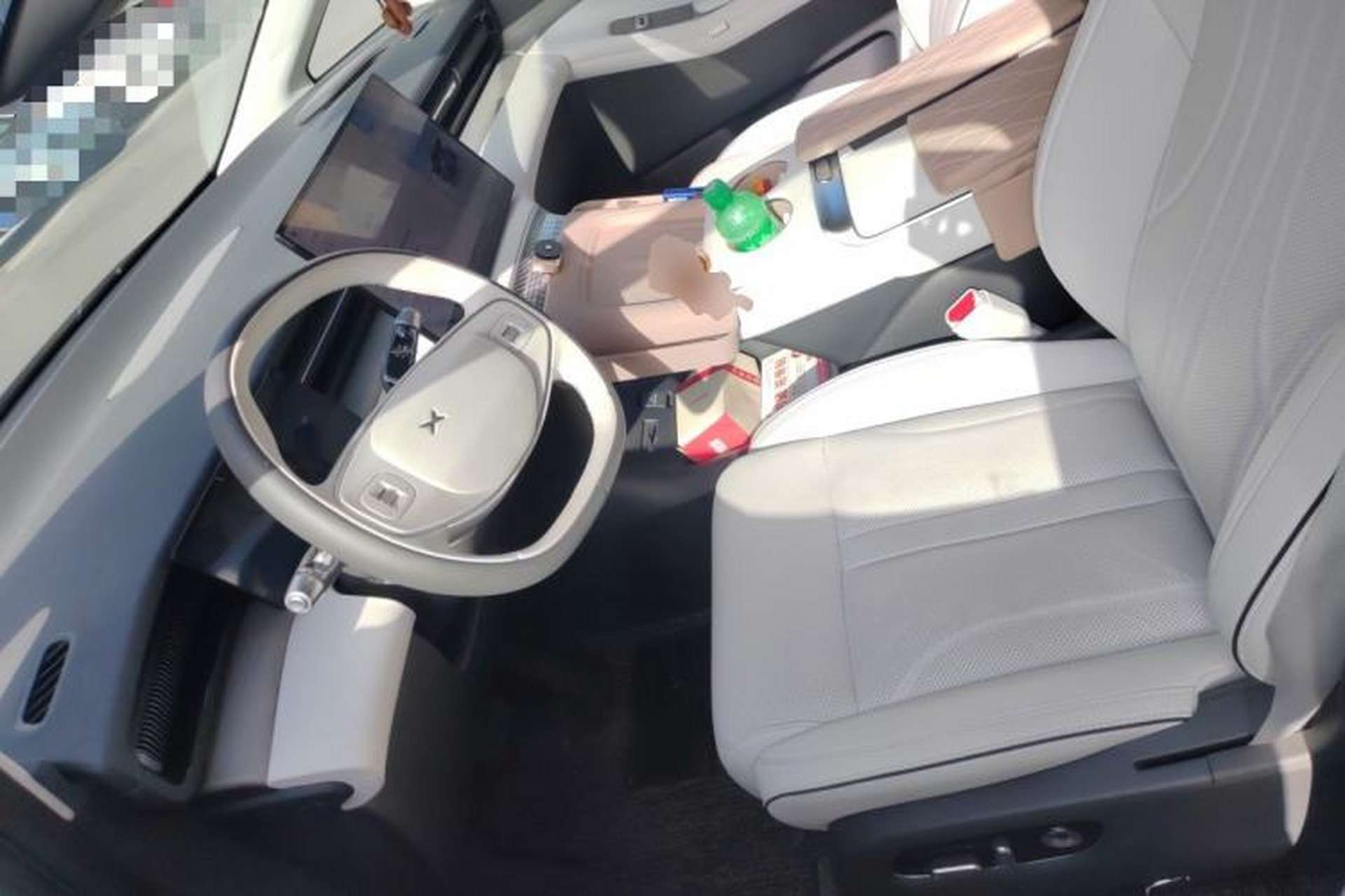 Used XPeng X9 2025 650 Long-Range Max Left Front Seat