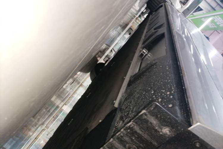 Used XPeng X9 2025 650 Long-Range Max Left Side Sill