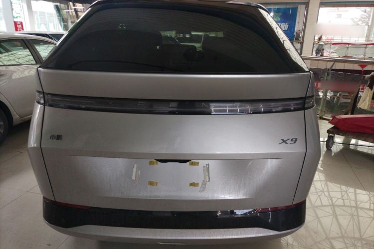 Used XPeng X9 2025 650 Long-Range Max Rear