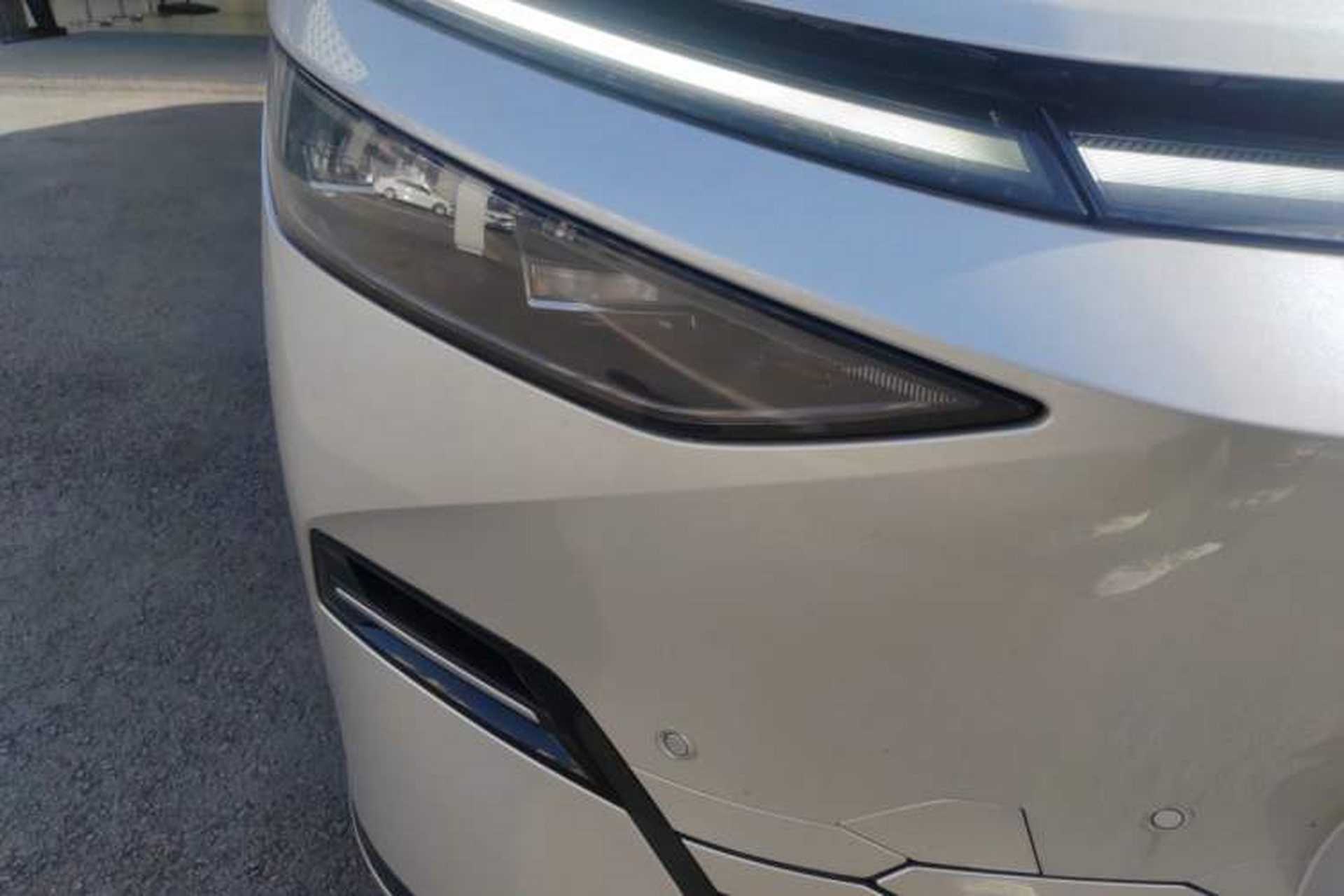 Used XPeng X9 2025 650 Long-Range Max Right Front Headlight