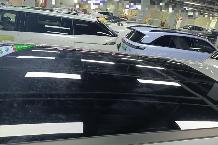 Used XPeng X9 2025 740 Ultra-Long Range Max Roof