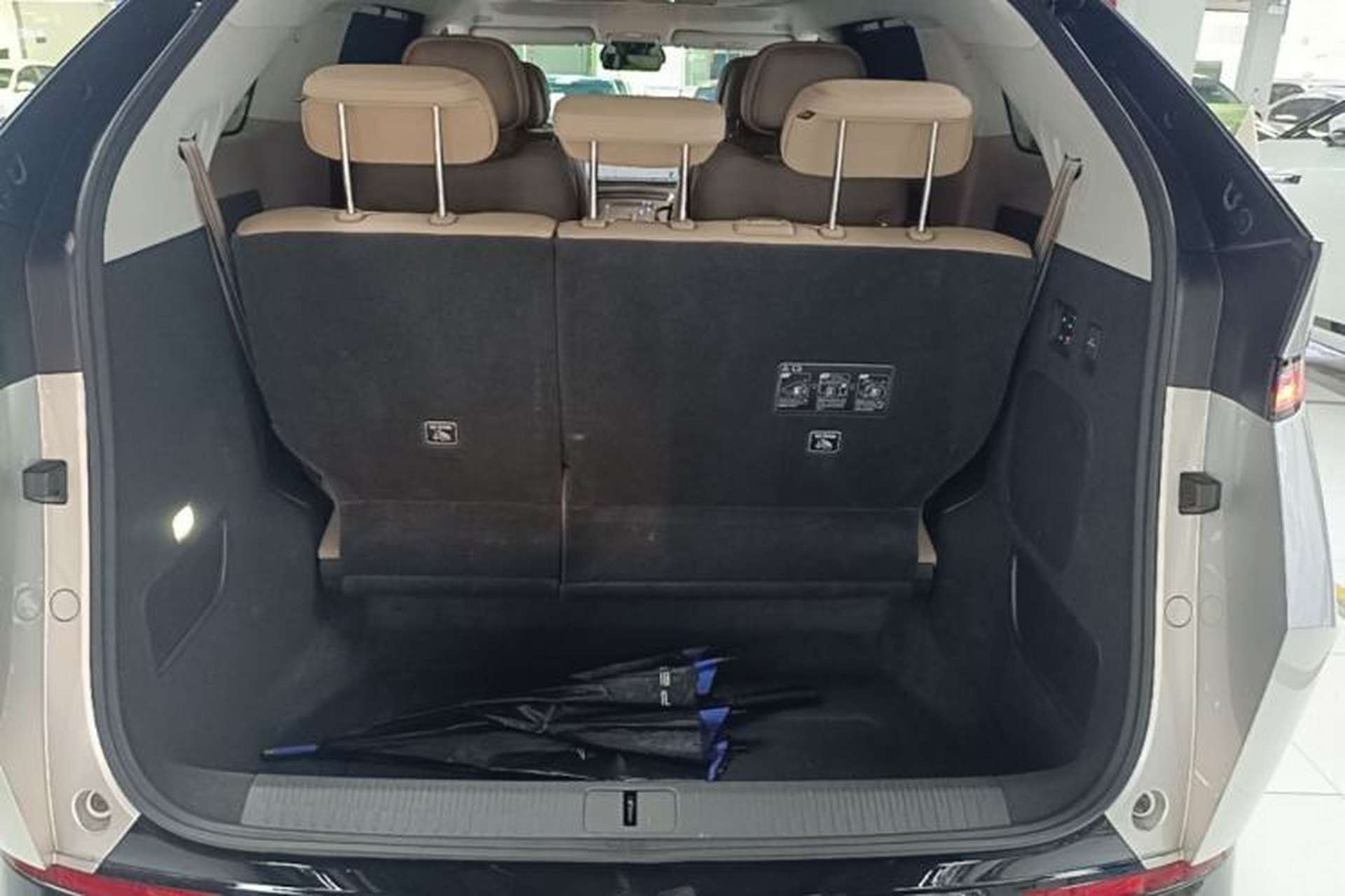 Used XPeng X9 2025 740 Ultra-Long Range Max Trunk