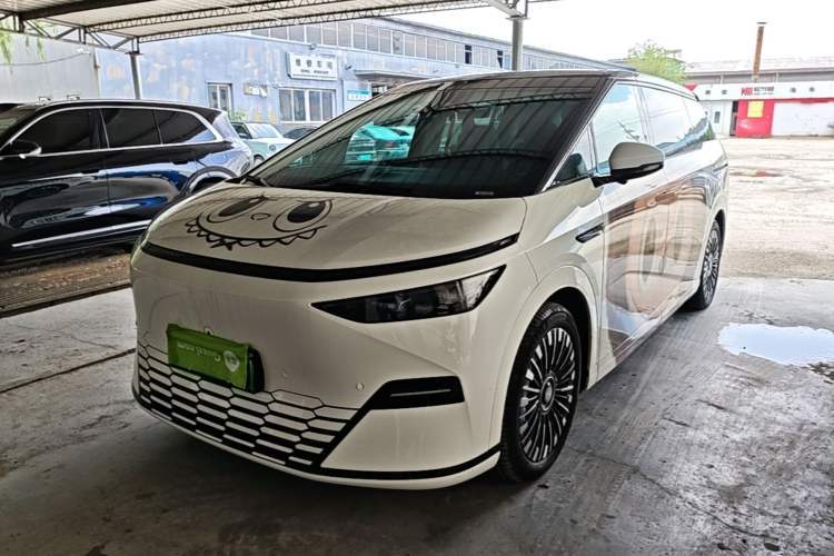 Used XPeng X9 2025 740 Ultra-Long Range Max Guazi used car, China used car export, Used car for sale, Used XPeng cars, Cheapest cars for sale, Electric vehicle, New energy car