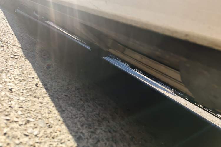 Used XPeng X9 2025 650 Long-Range Max Chassis Front Right