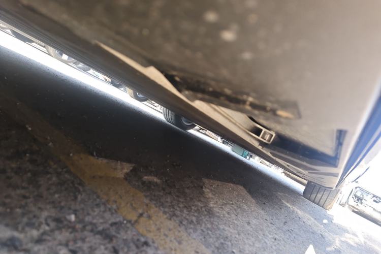 Used XPeng X9 2025 650 Long-Range Max Chassis Rear Right