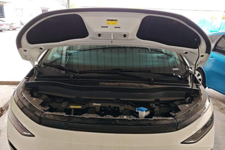 Used XPeng X9 2025 740 Ultra-Long Range Max Engine Bay