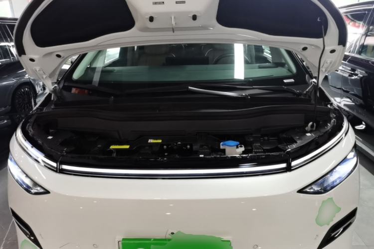 Used XPeng X9 2025 740 Ultra-Long Range Max Engine Bay