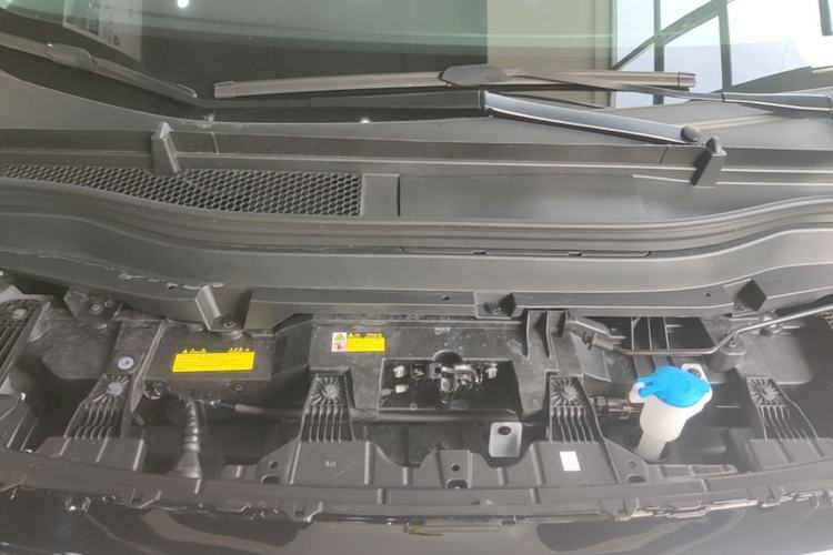Used XPeng X9 2025 740 Ultra-Long Range Max Engine Bay