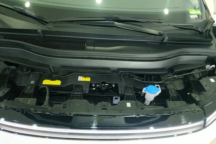 Used XPeng X9 2025 740 Ultra-Long Range Max Engine Bay