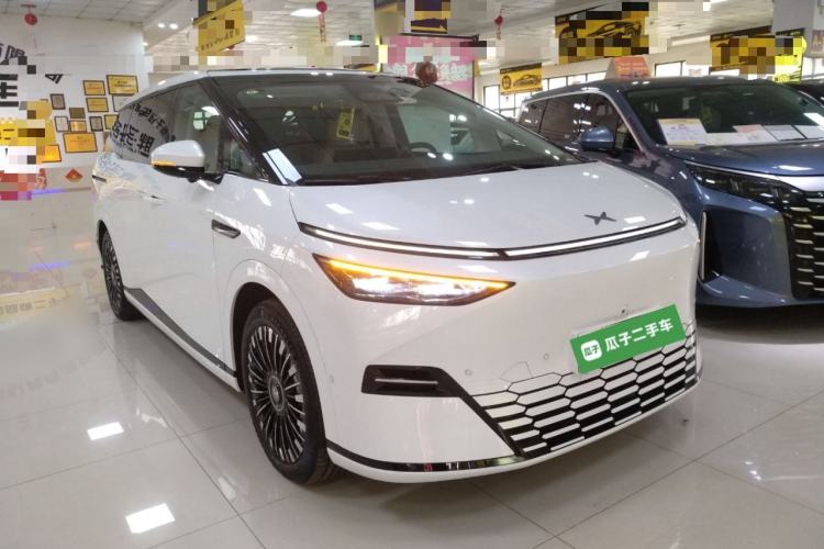 Used XPeng X9  Exterior 2