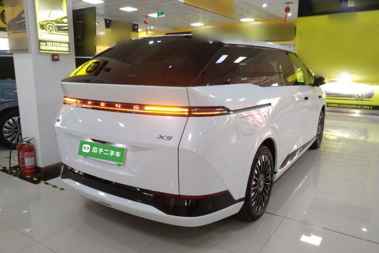Used XPeng X9  Exterior 5