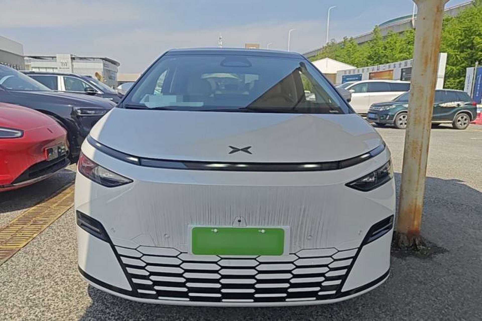 Used XPeng X9 2025 740 Ultra-Long Range Max Front