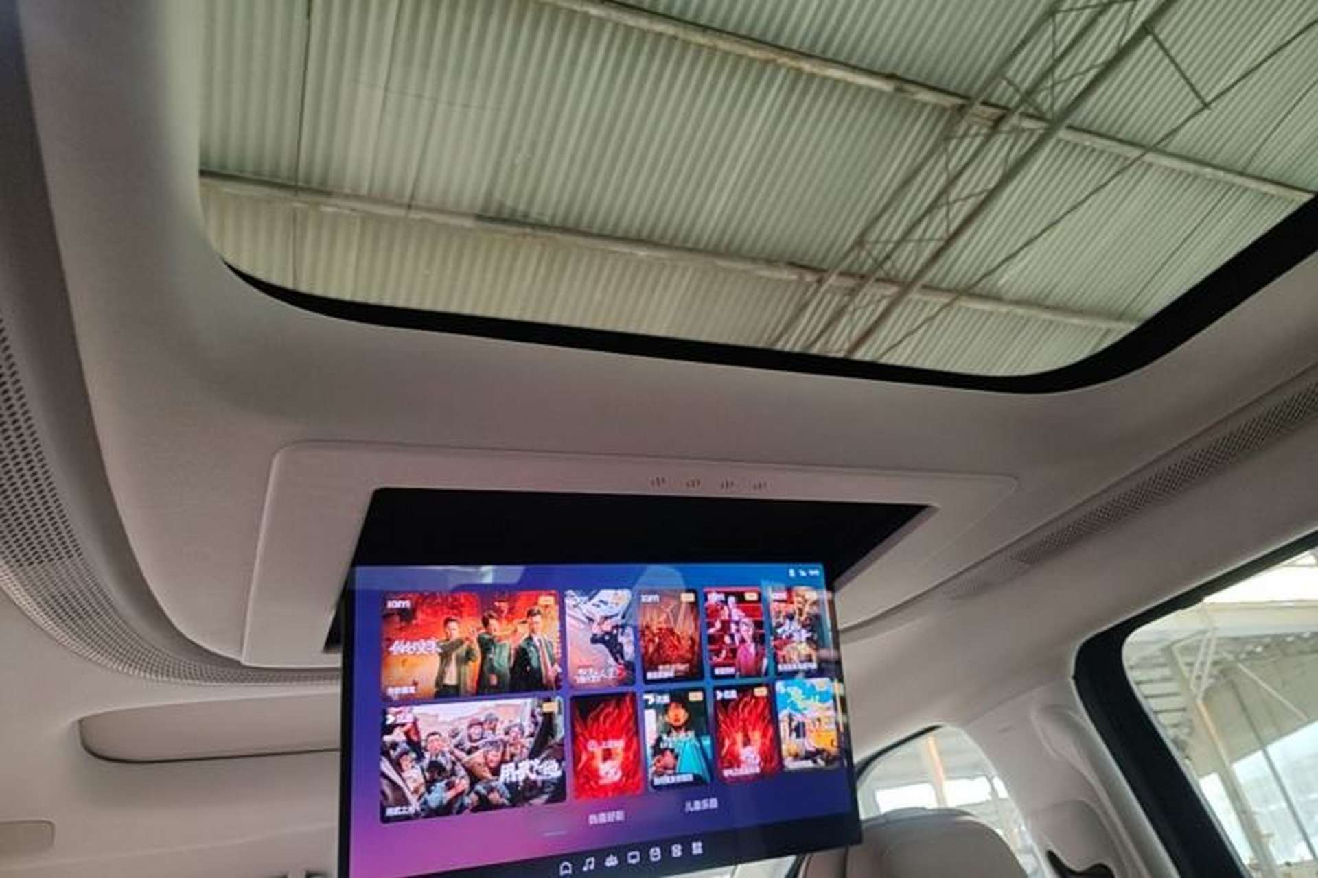 Used XPeng X9 2025 740 Ultra-Long Range Max Headliner