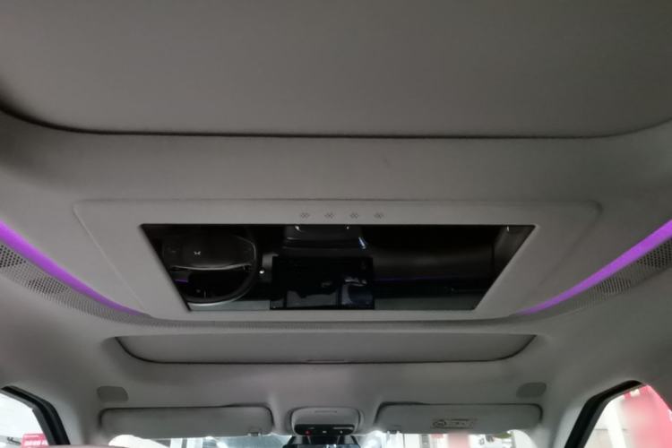 Used XPeng X9 2025 740 Ultra-Long Range Max Headliner