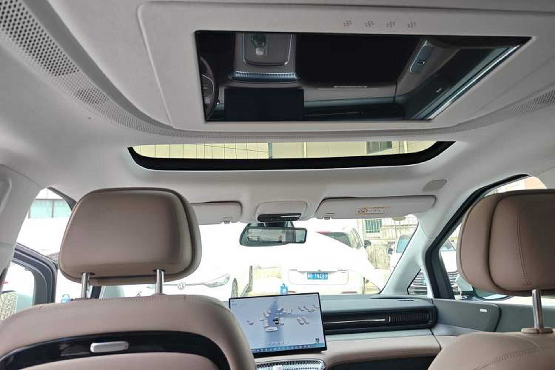 Used XPeng X9 2025 740 Ultra-Long Range Max Headliner