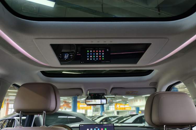 Used XPeng X9 2025 740 Ultra-Long Range Max Headliner