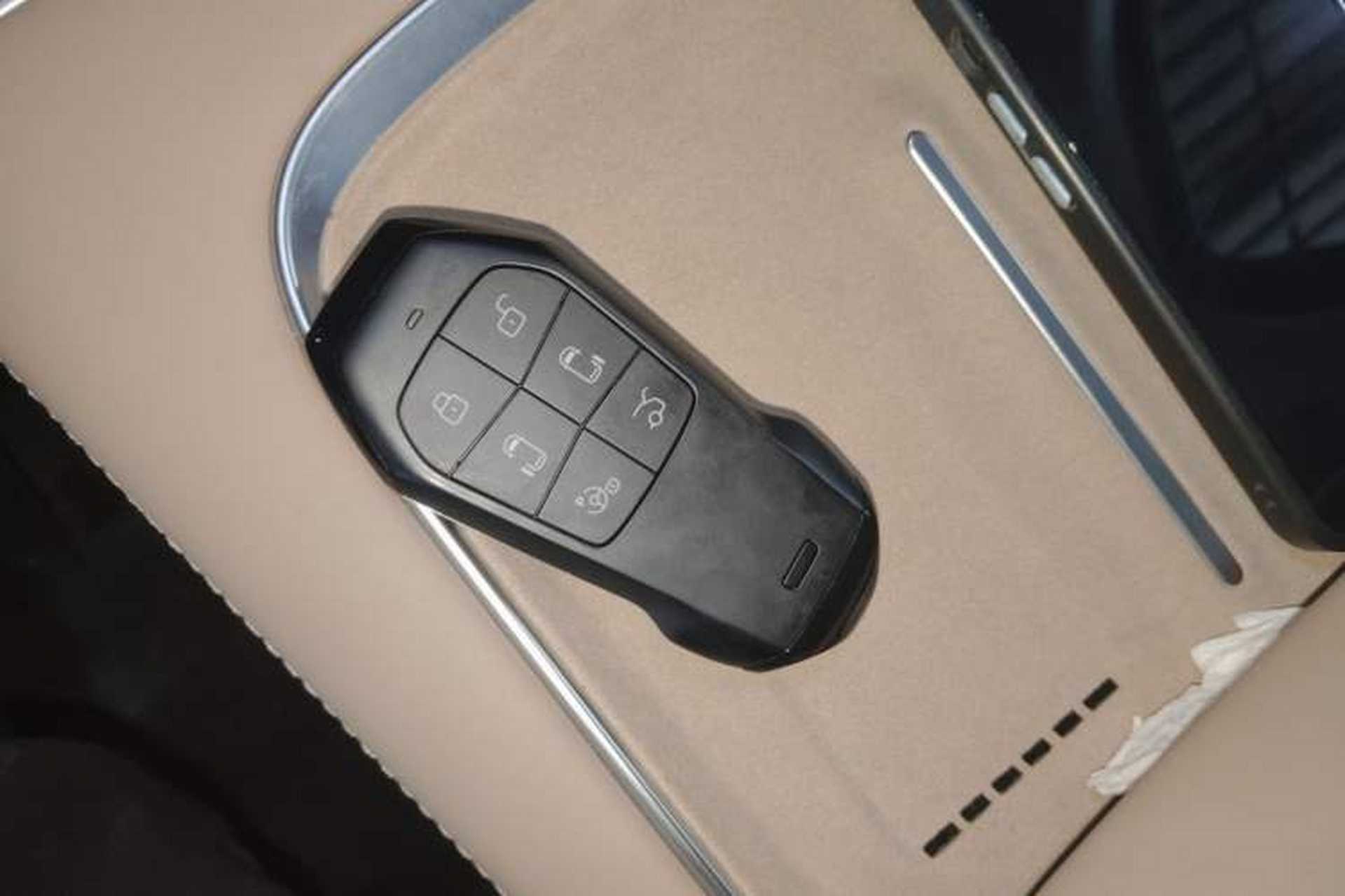 Used XPeng X9 2025 740 Ultra-Long Range Max Interior 1