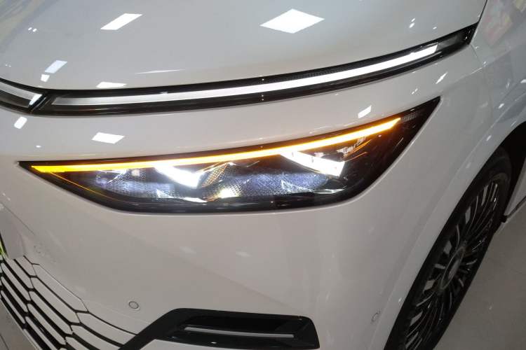 Used XPeng X9  Left Front Headlight
