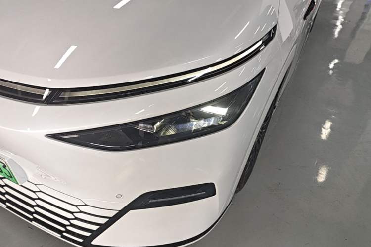 Used XPeng X9 2025 740 Ultra-Long Range Max Left Front Headlight