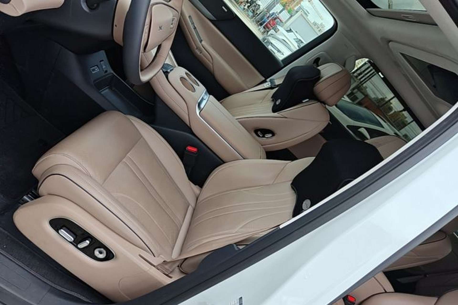 Used XPeng X9 2025 740 Ultra-Long Range Max Left Front Seat