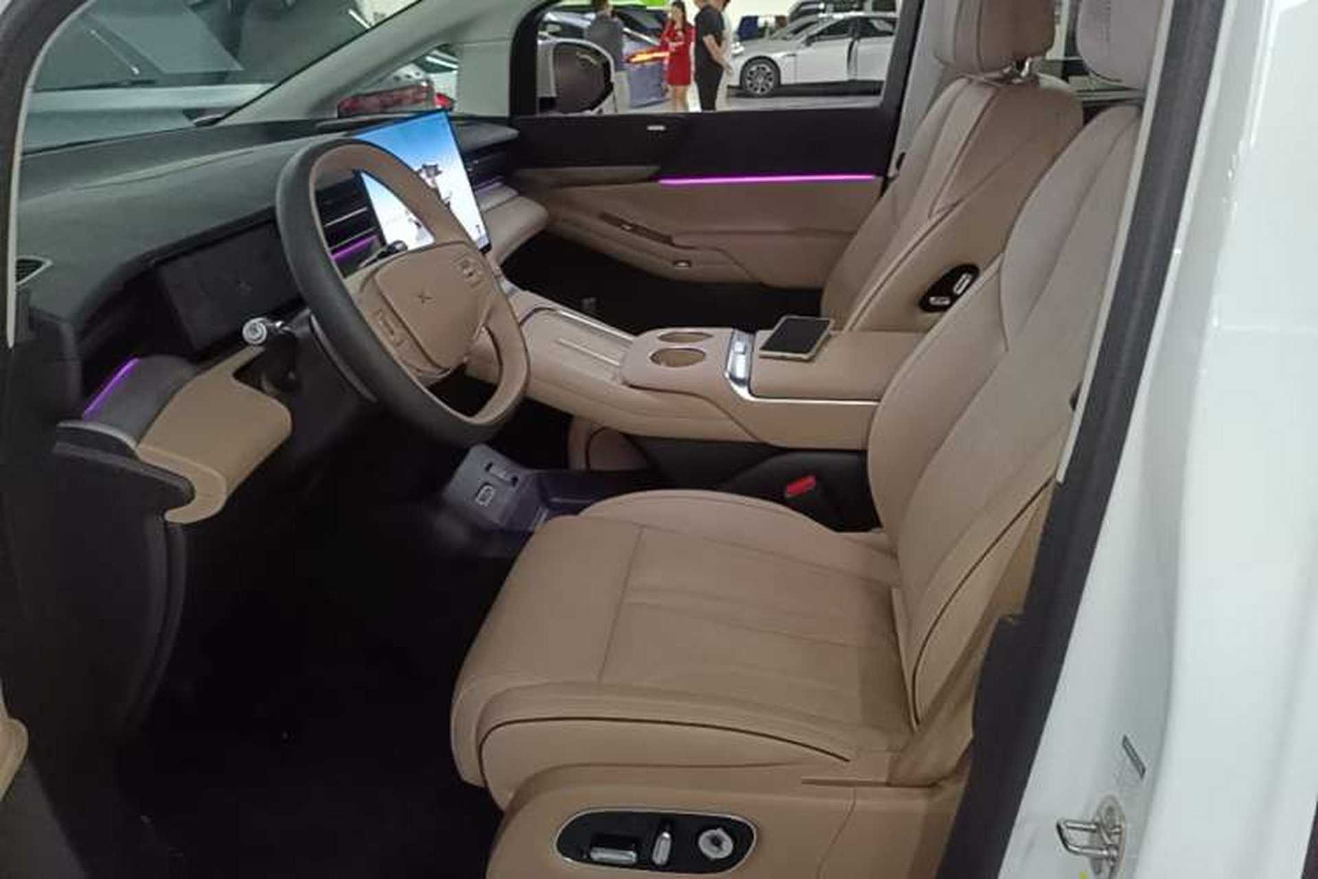 Used XPeng X9 2025 740 Ultra-Long Range Max Left Front Seat