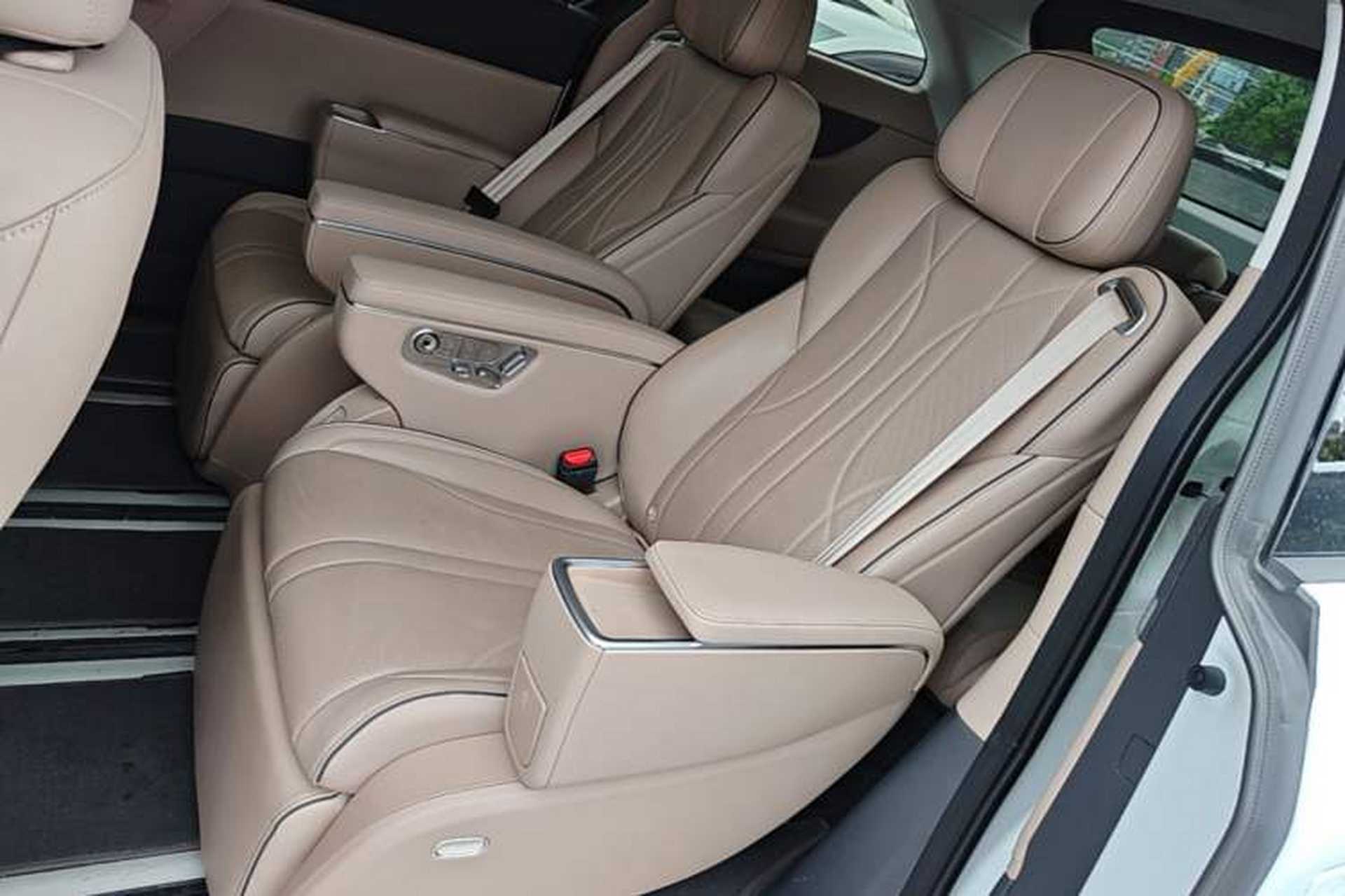 Used XPeng X9 2025 740 Ultra-Long Range Max Left Rear Seat