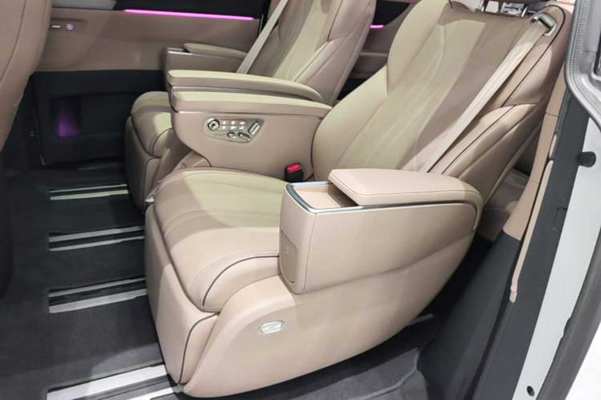 Used XPeng X9 2025 740 Ultra-Long Range Max Left Rear Seat