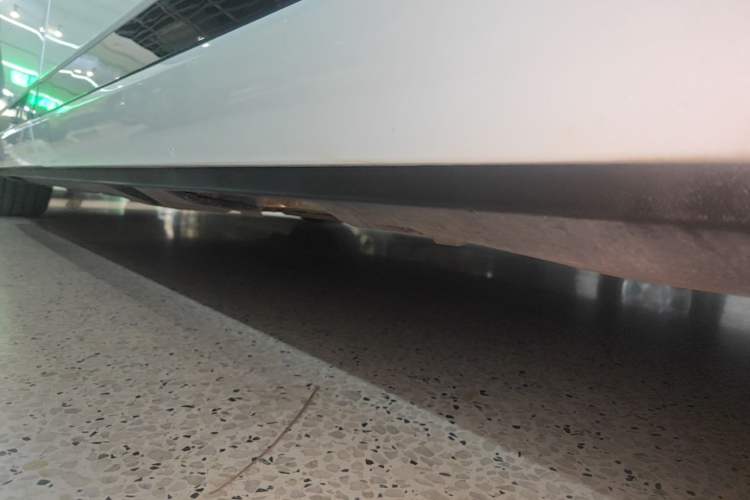 Used XPeng X9 2025 740 Ultra-Long Range Max Left Side Sill