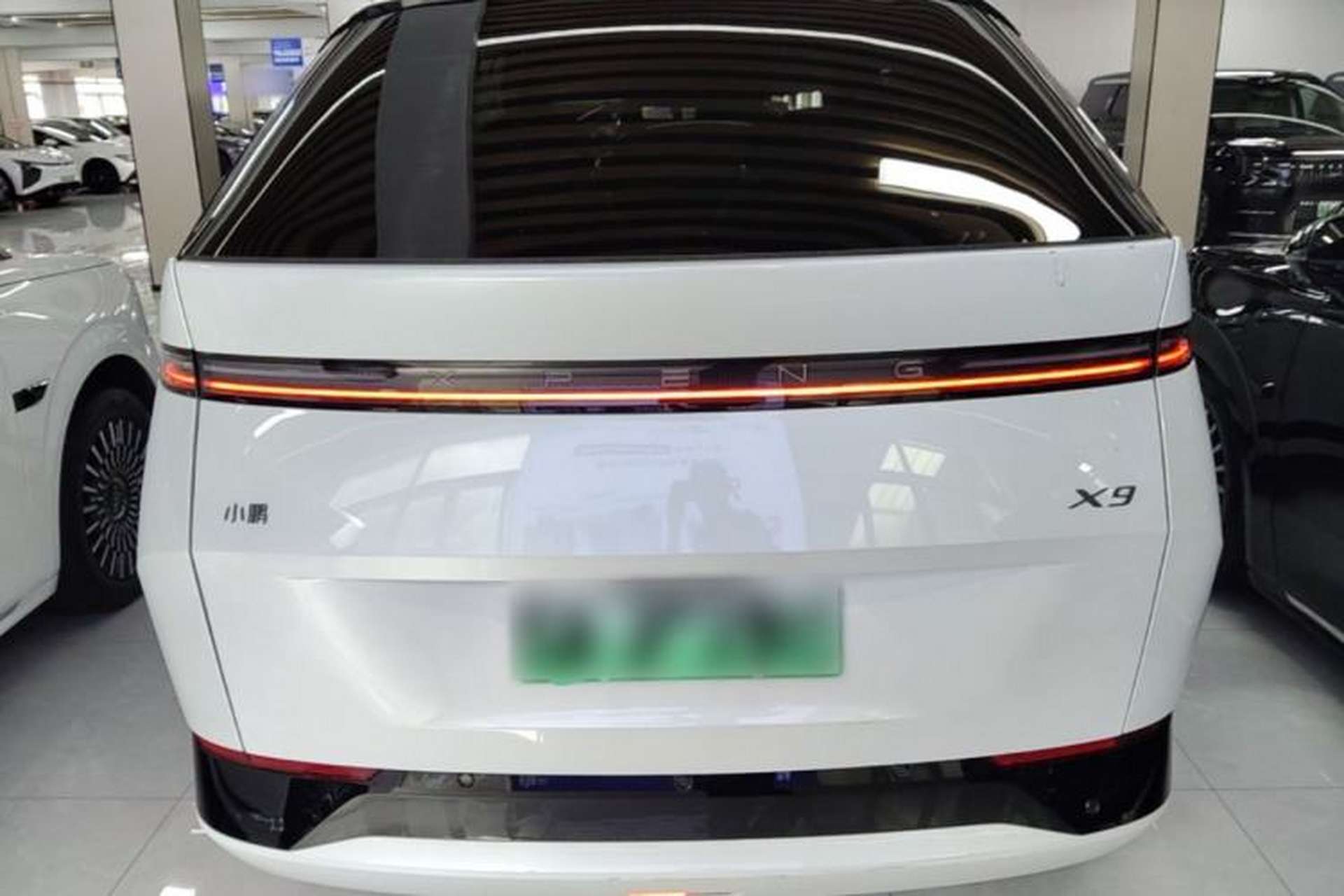 Used XPeng X9 2025 740 Ultra-Long Range Max Rear
