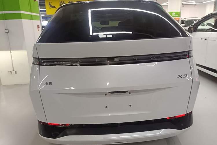 Used XPeng X9 2025 740 Ultra-Long Range Max Rear