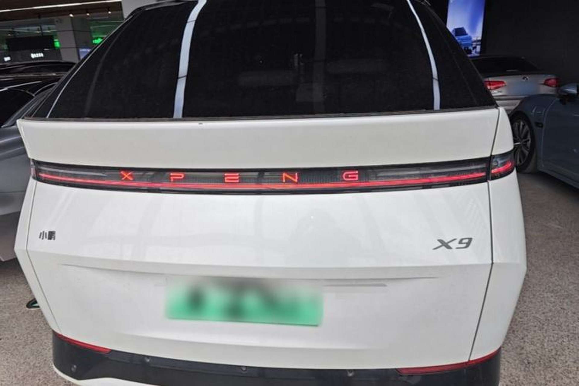 Used XPeng X9 2025 740 Ultra-Long Range Max Rear