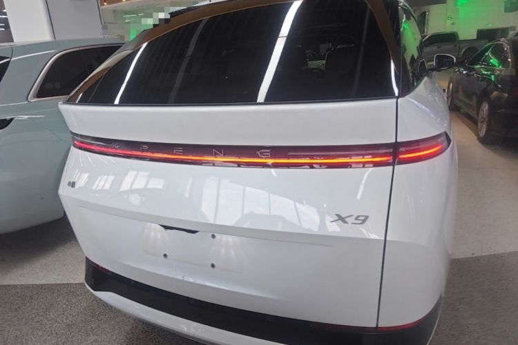 Used XPeng X9 2025 740 Ultra-Long Range Max Rear