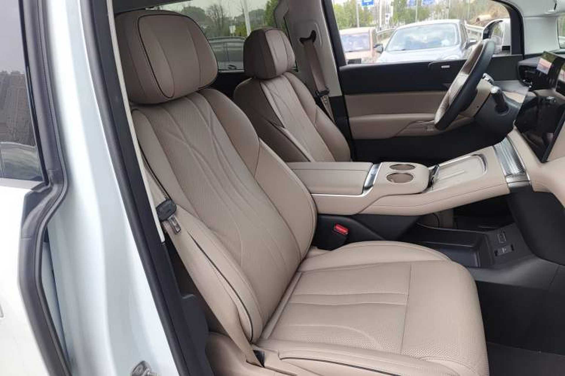 Used XPeng X9 2025 740 Ultra-Long Range Max Right Front Seat
