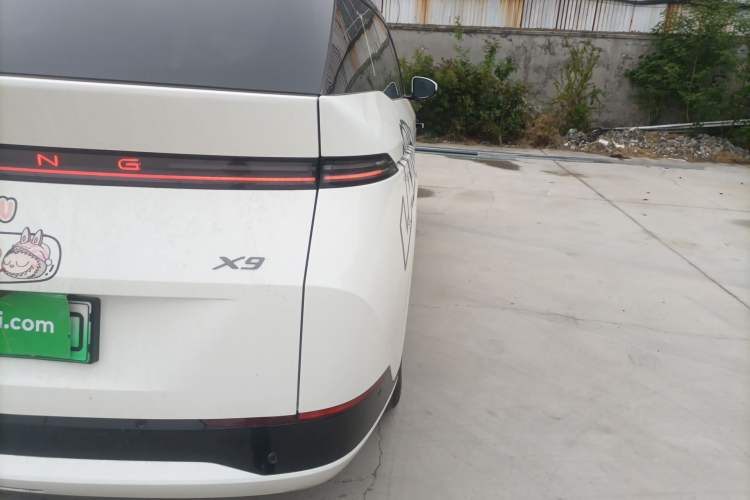 Used XPeng X9 2025 740 Ultra-Long Range Max Right Rear Taillight